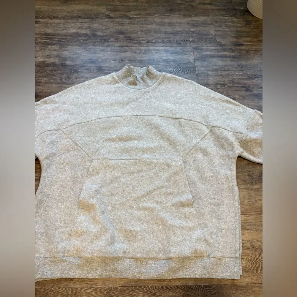 ALO Yoga Segment Pullover Gray Crew Neck Sweater
